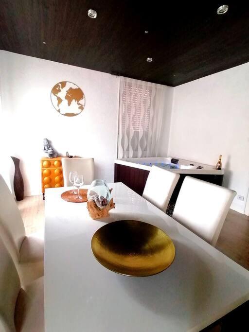 Suite Island Colmar Exterior foto