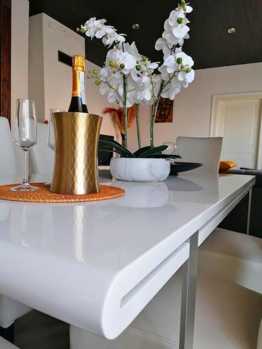Suite Island Colmar Exterior foto